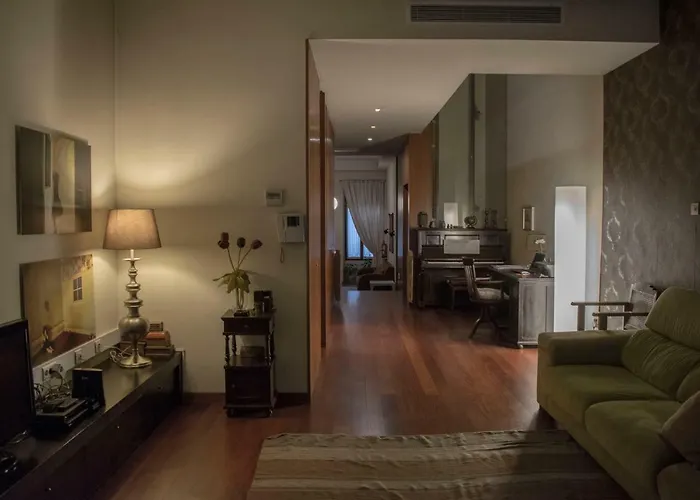 Ξενοδοχείο Book House 3*